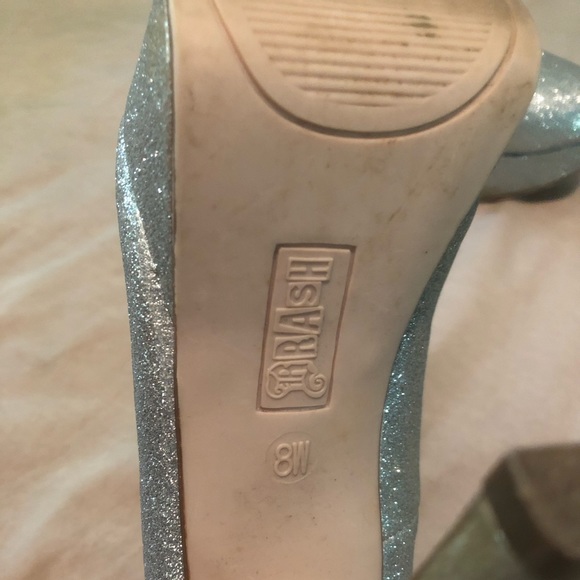 Sparkly heels! - Picture 5 of 5